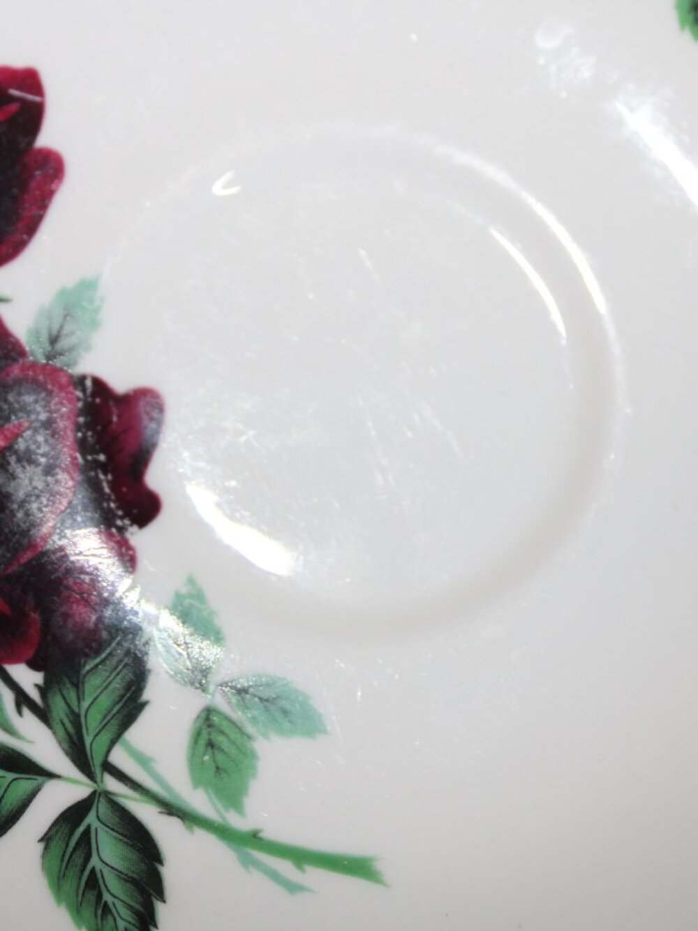 Vintage/MCM Royal Vale Red Roses White China Saucer w/ Gold Rims - Picture 11 of 14